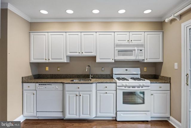 5105 HALIFAX WAY, Mount Laurel, NJ 08054