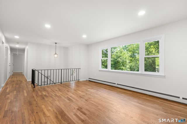 2 Oakwood Drive, New Fairfield, CT 06812