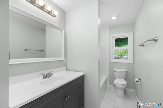 2 Oakwood Drive, New Fairfield, CT 06812