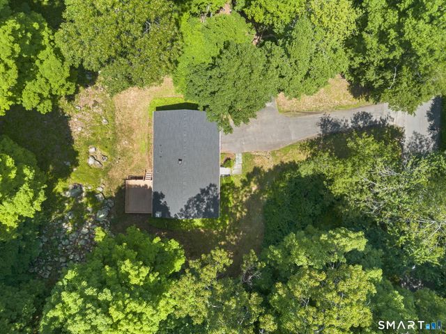 2 Oakwood Drive, New Fairfield, CT 06812