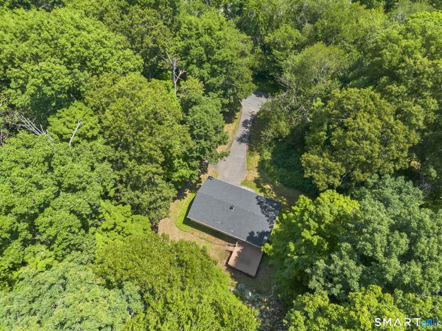 2 Oakwood Drive, New Fairfield, CT 06812