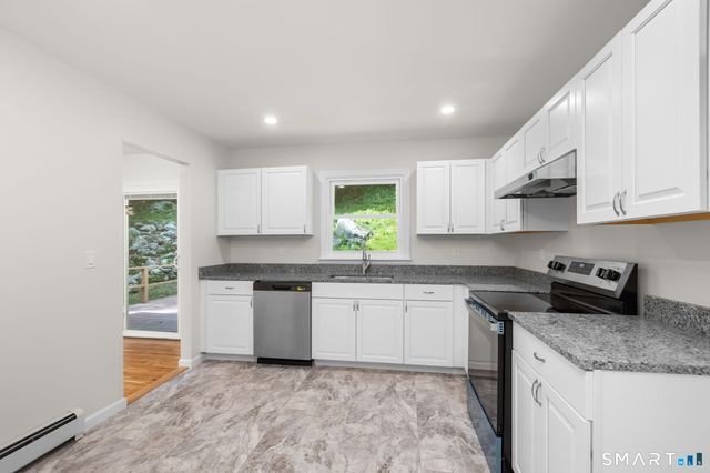 2 Oakwood Drive, New Fairfield, CT 06812