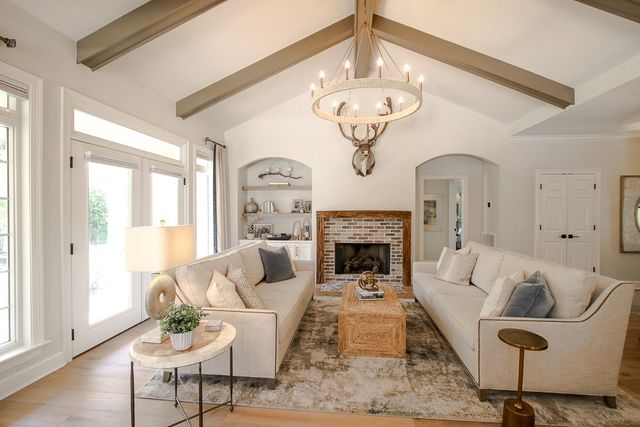 120 Governors Circle, St Simons Island, GA 31522