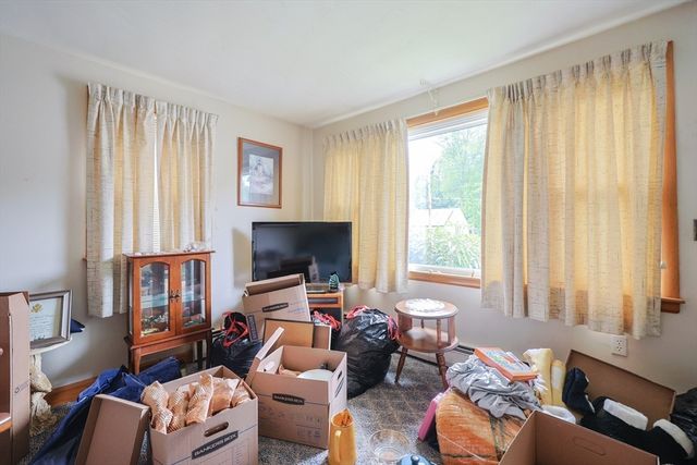23 Thayer St, Leominster, MA 01453