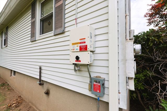 23 Thayer St, Leominster, MA 01453