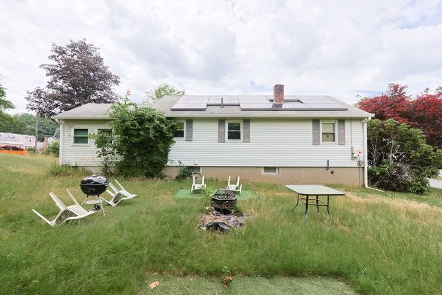 23 Thayer St, Leominster, MA 01453