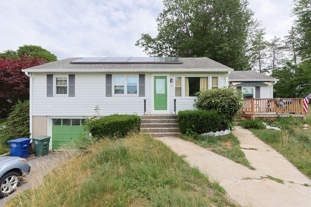 23 Thayer St, Leominster, MA 01453