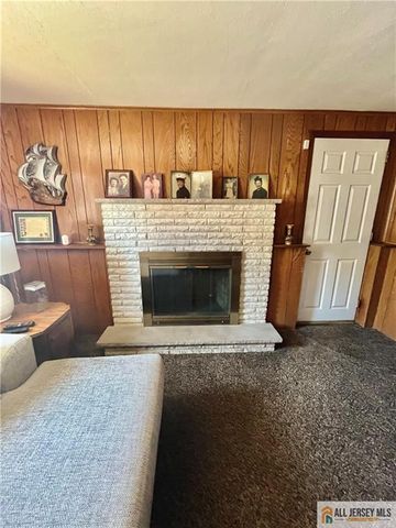 206 Oakmanor Parkway, South Plainfield, NJ 07080