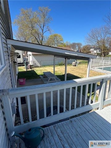 206 Oakmanor Parkway, South Plainfield, NJ 07080