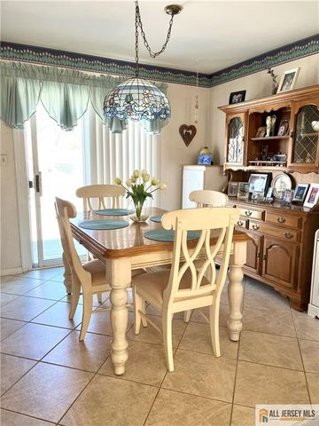 206 Oakmanor Parkway, South Plainfield, NJ 07080