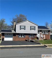 206 Oakmanor Parkway, South Plainfield, NJ 07080
