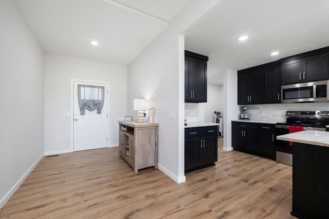 345 Division Street, Sparta, MO 65753