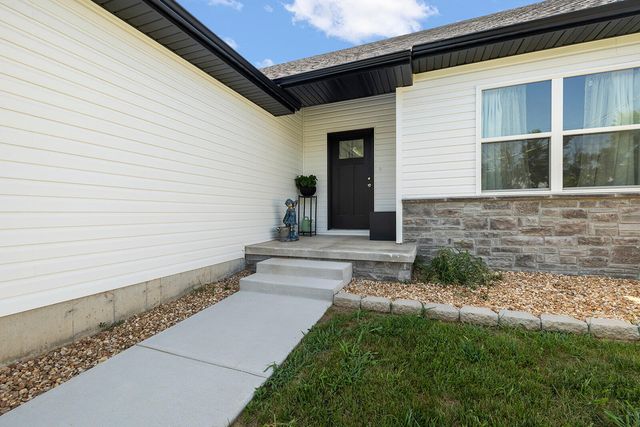 345 Division Street, Sparta, MO 65753