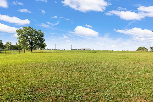 345 Division Street, Sparta, MO 65753