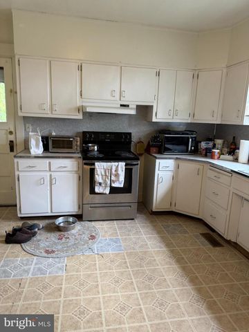 403 KELLER ST, State College, PA 16801