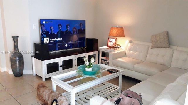 3457 W 89th Ter 3457, Hialeah, FL 33018