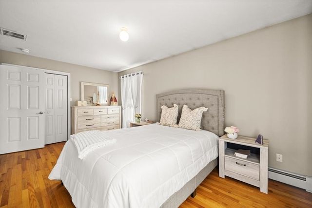 82 Gifford Ave, Dartmouth, MA 02747