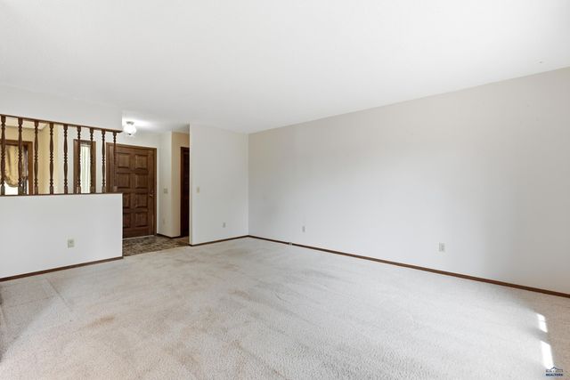610 FAIRLAWN DR, Rapid City, SD 57702