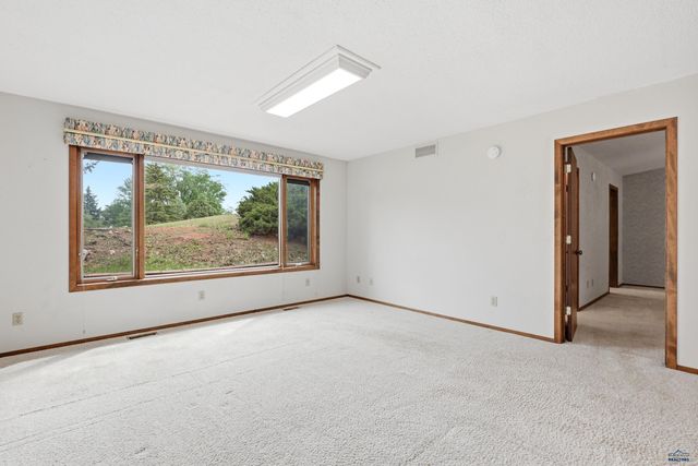 610 FAIRLAWN DR, Rapid City, SD 57702