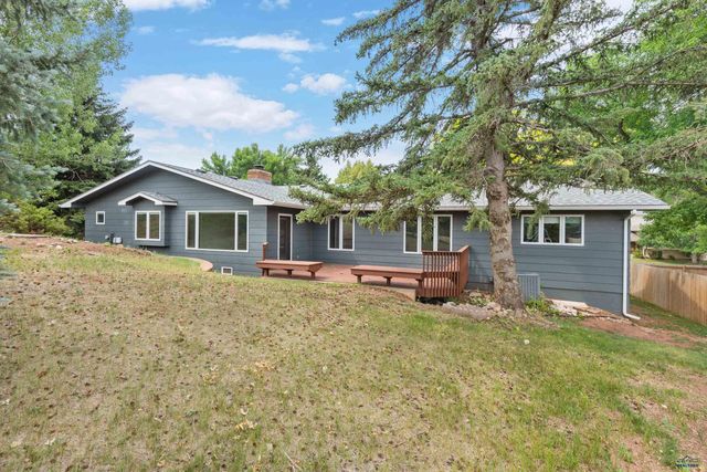 610 FAIRLAWN DR, Rapid City, SD 57702