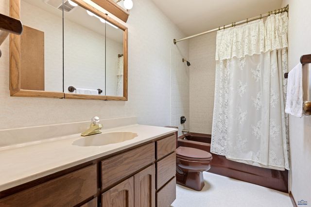 610 FAIRLAWN DR, Rapid City, SD 57702