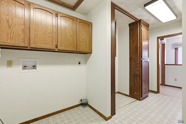 610 FAIRLAWN DR, Rapid City, SD 57702