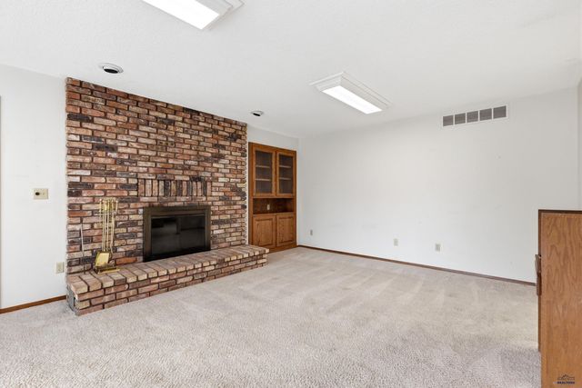 610 FAIRLAWN DR, Rapid City, SD 57702
