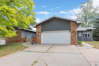 610 FAIRLAWN DR, Rapid City, SD 57702