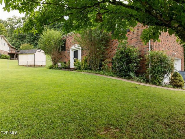 116 Regency Drive, Rogersville, TN 37857