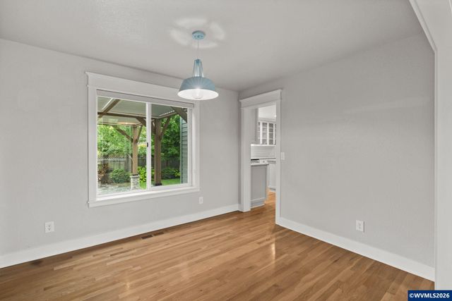 2394 NW Kinderman Dr, Corvallis, OR 97330