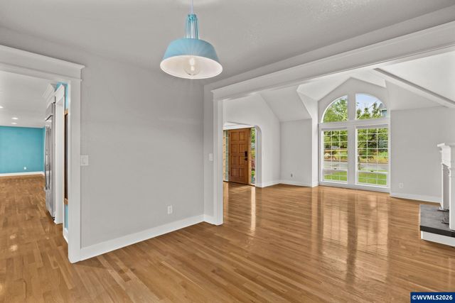 2394 NW Kinderman Dr, Corvallis, OR 97330