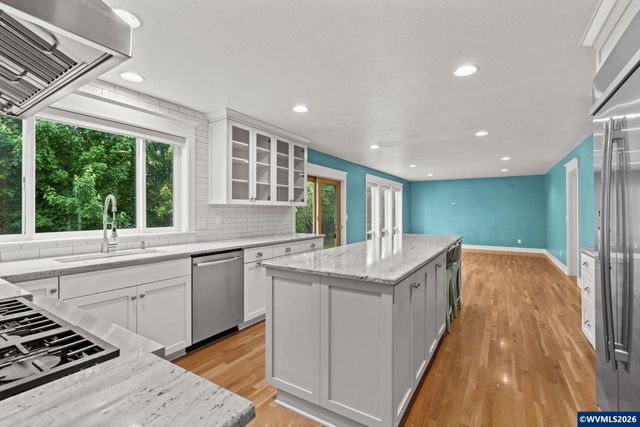 2394 NW Kinderman Dr, Corvallis, OR 97330