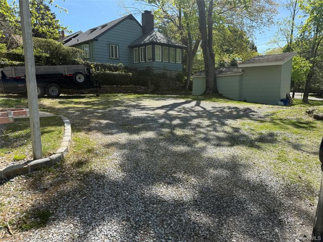805 Main Street, Port Jefferson, NY 11777