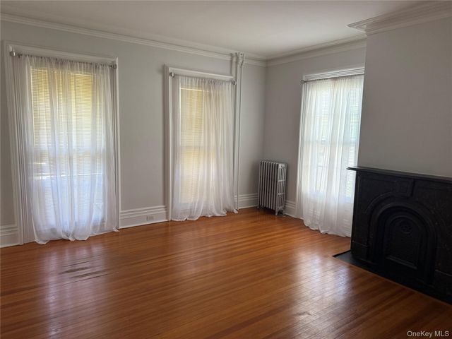 805 Main Street, Port Jefferson, NY 11777
