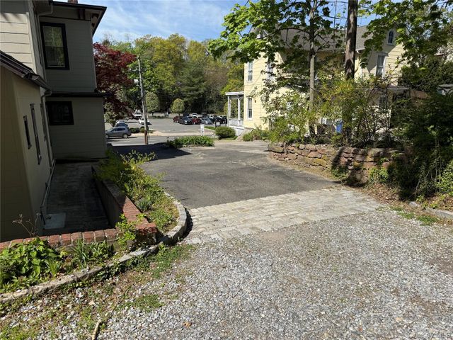 805 Main Street, Port Jefferson, NY 11777