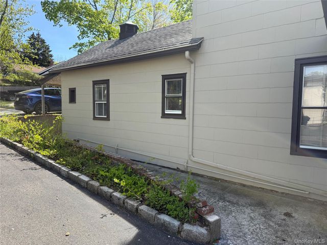 805 Main Street, Port Jefferson, NY 11777