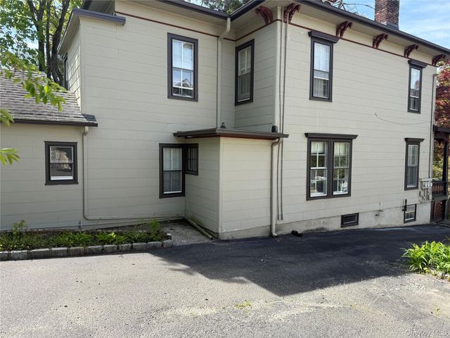 805 Main Street, Port Jefferson, NY 11777