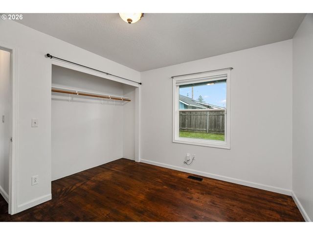 1903 Se 158TH Ave, Portland, OR 97233