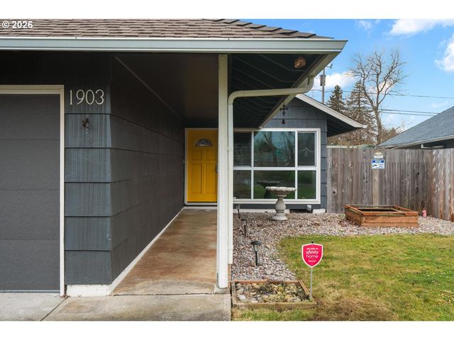 1903 Se 158TH Ave, Portland, OR 97233