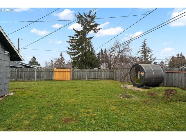 1903 Se 158TH Ave, Portland, OR 97233