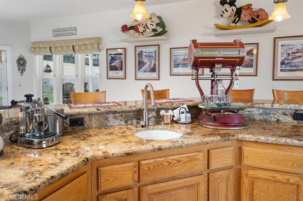 Image 13 of property listing at 9115 Elizabeth Lake, Leona Valley, CA 93551