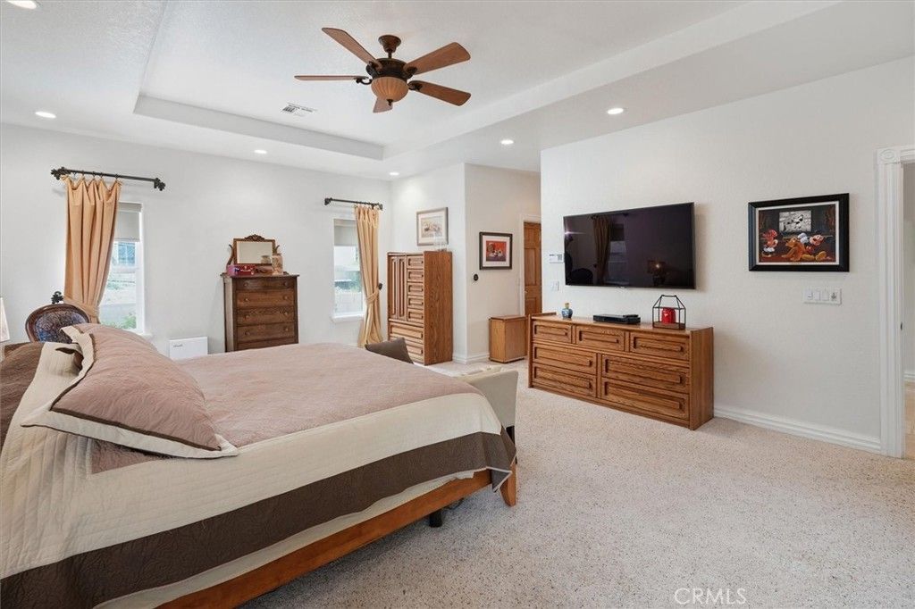 Image 28 of property listing at 9115 Elizabeth Lake, Leona Valley, CA 93551
