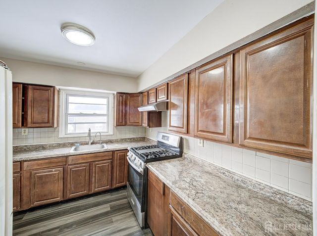 42 Mercer Street, Carteret, NJ 07008