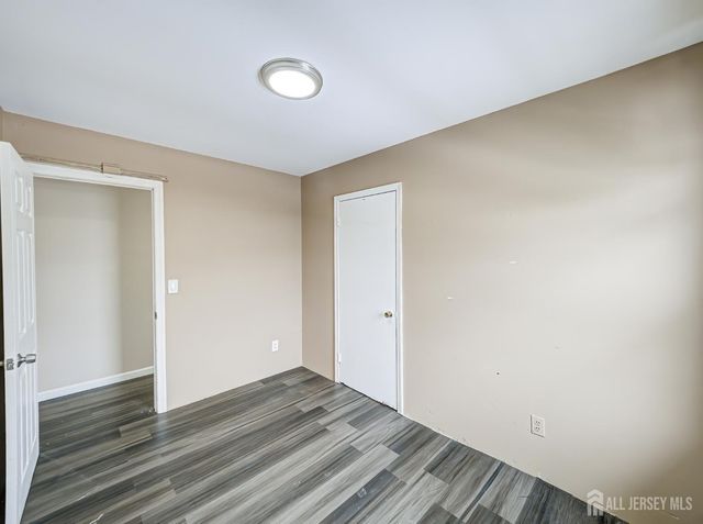 42 Mercer Street, Carteret, NJ 07008