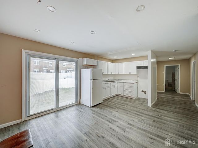 42 Mercer Street, Carteret, NJ 07008