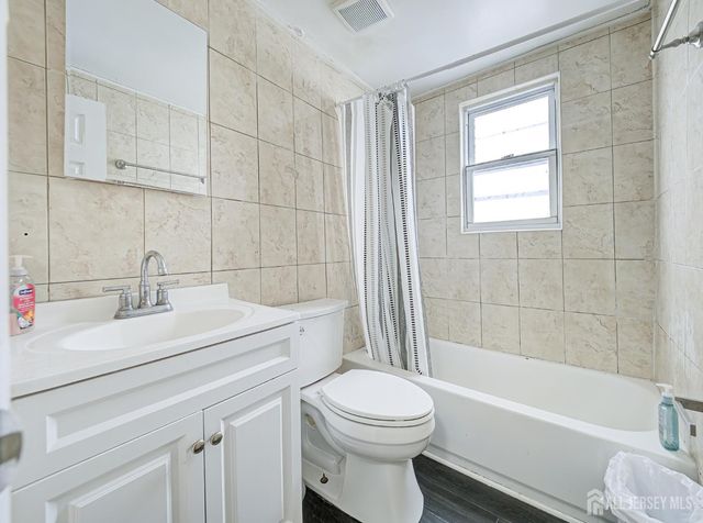 42 Mercer Street, Carteret, NJ 07008