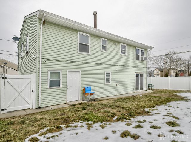 42 Mercer Street, Carteret, NJ 07008