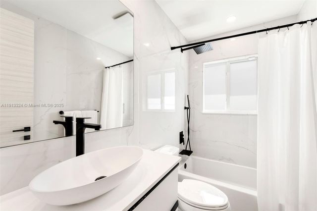 45 Palermo Ave, Coral Gables, FL 33134