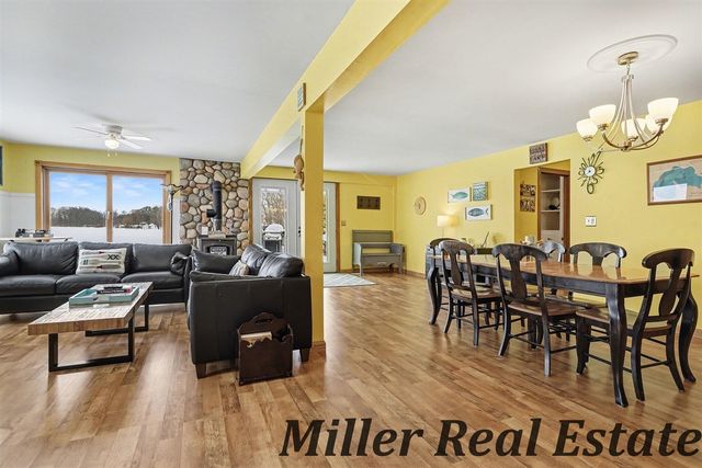 9059 S M 43 Highway, Delton, MI 49046