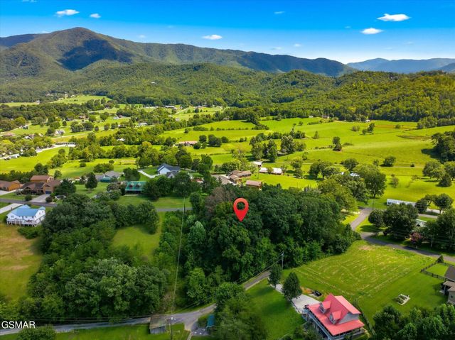 11 JH Headrick Drive, Sevierville, TN 37862